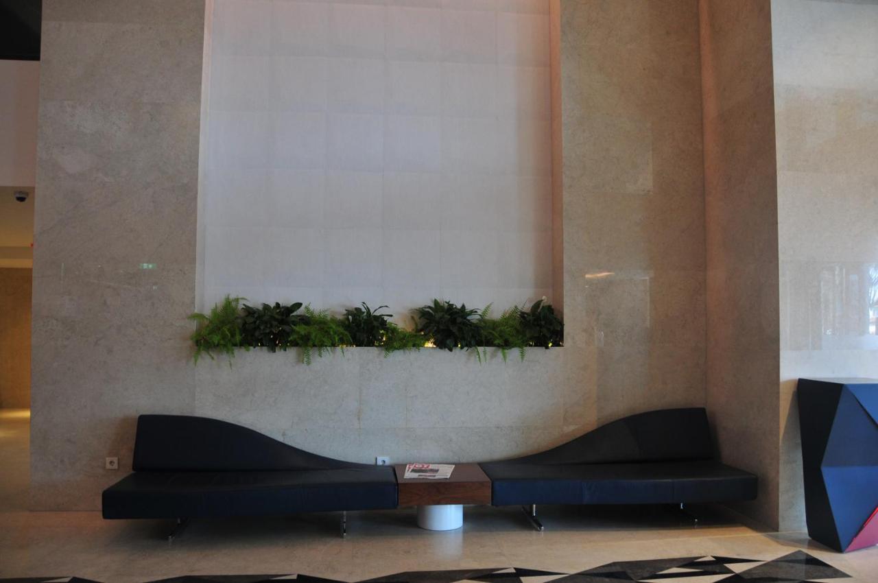 Sea View Apartment Near To The Dancing And Music Fountains Batumi Exterior foto